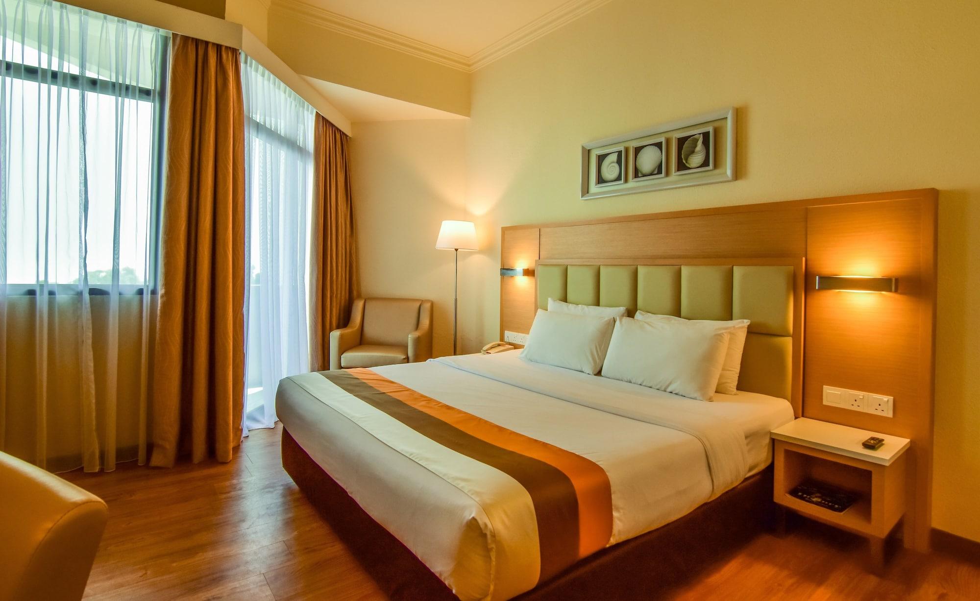 Hotel Sentral Seaview @ ​Beachfront Tanjung Bungah  Extérieur photo