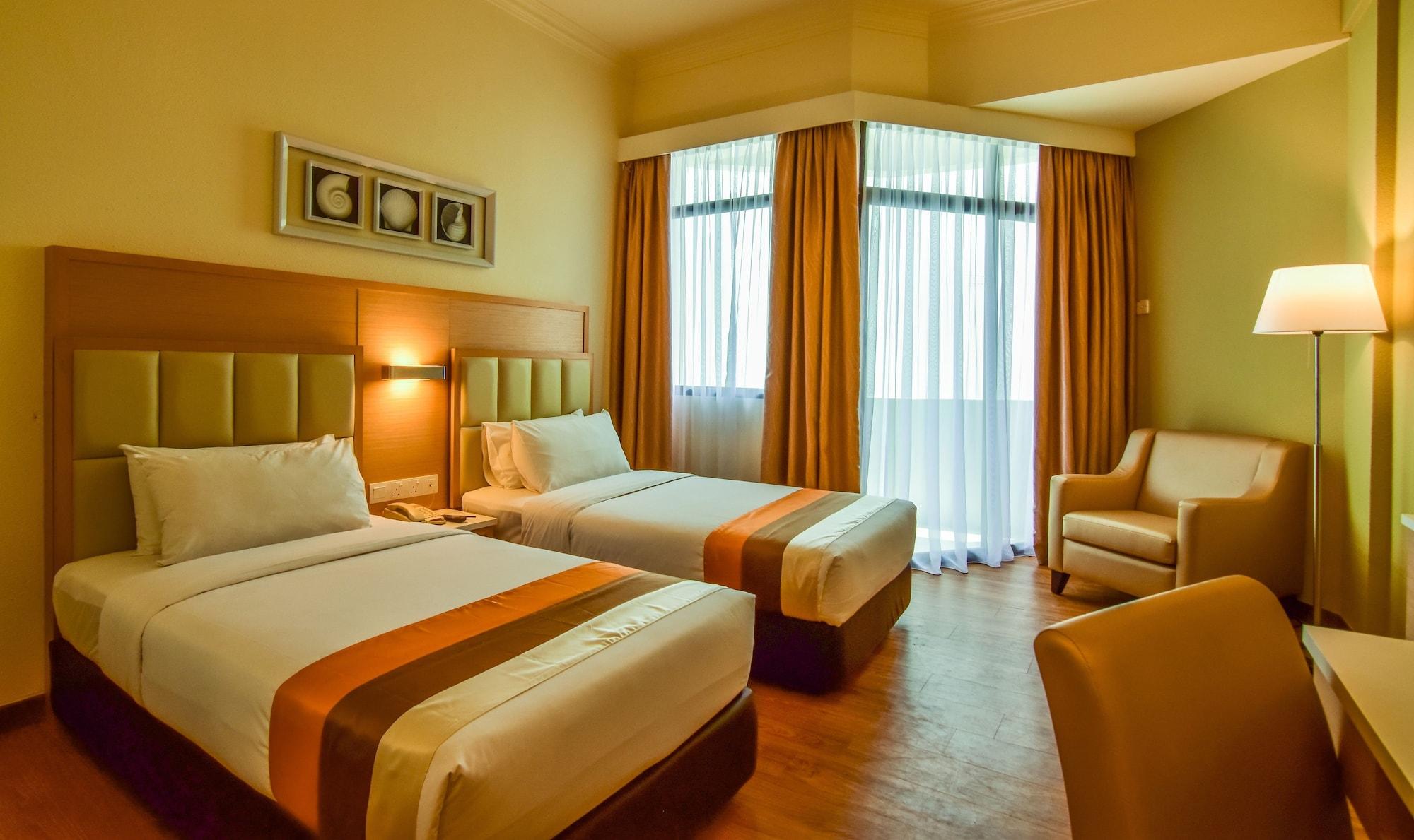 Hotel Sentral Seaview @ ​Beachfront Tanjung Bungah  Extérieur photo