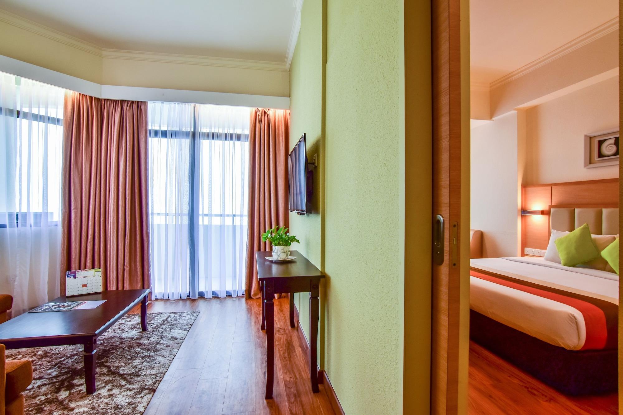 Hotel Sentral Seaview @ ​Beachfront Tanjung Bungah  Extérieur photo