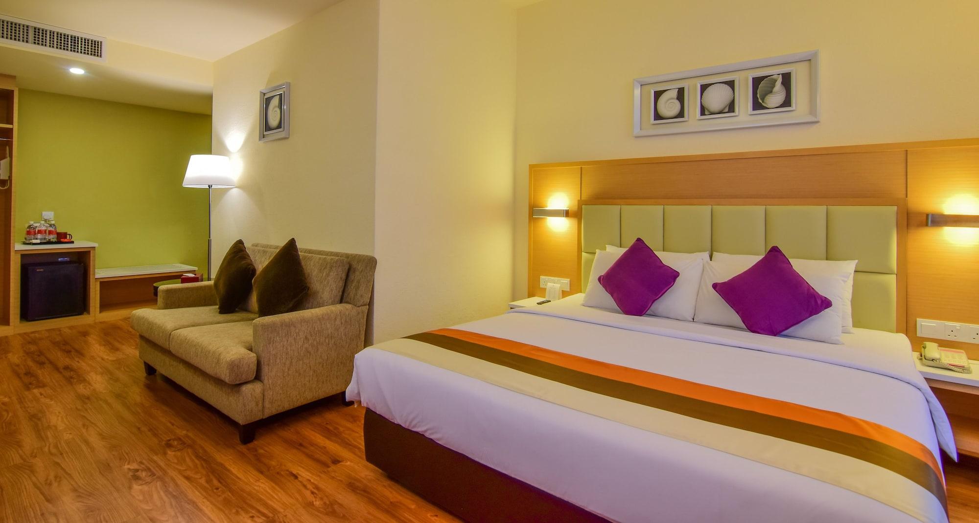 Hotel Sentral Seaview @ ​Beachfront Tanjung Bungah  Extérieur photo