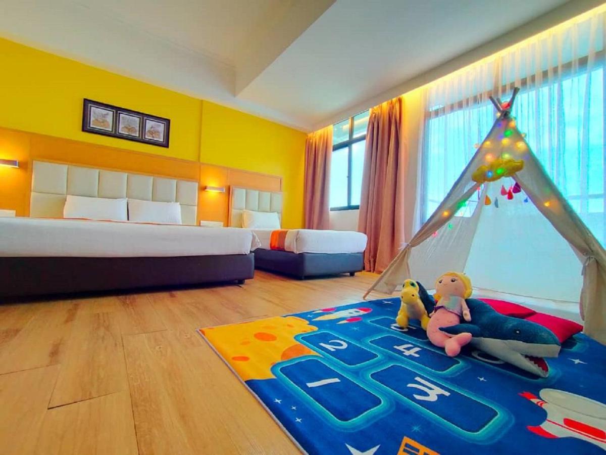 Hotel Sentral Seaview @ ​Beachfront Tanjung Bungah  Extérieur photo