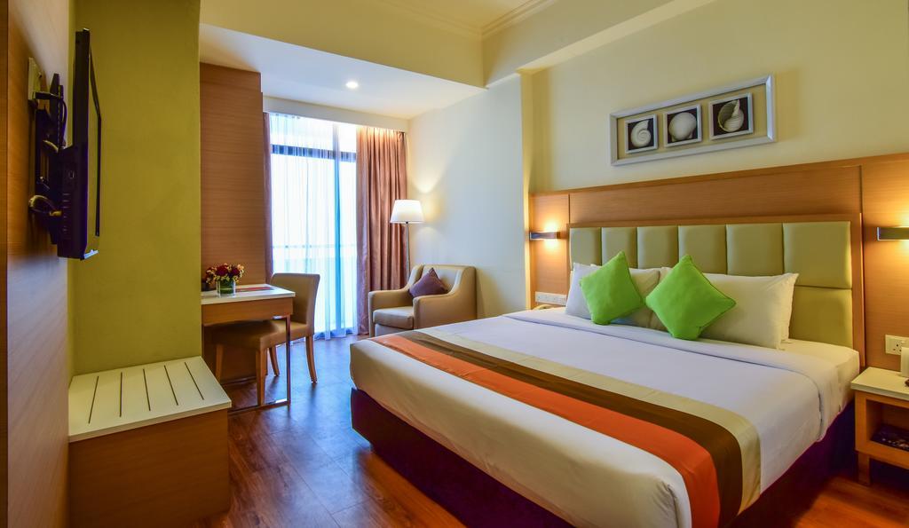 Hotel Sentral Seaview @ ​Beachfront Tanjung Bungah  Extérieur photo