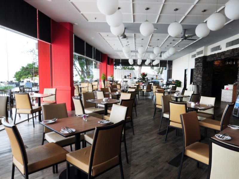 Hotel Sentral Seaview @ ​Beachfront Tanjung Bungah  Extérieur photo
