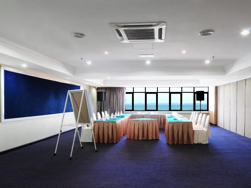 Hotel Sentral Seaview @ ​Beachfront Tanjung Bungah  Extérieur photo