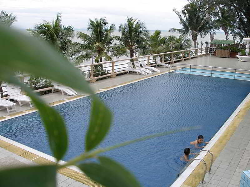Hotel Sentral Seaview @ ​Beachfront Tanjung Bungah  Extérieur photo