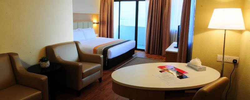 Hotel Sentral Seaview @ ​Beachfront Tanjung Bungah  Extérieur photo